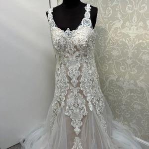 NWT Sample Helen Fontaine Wedding Gown Size 16